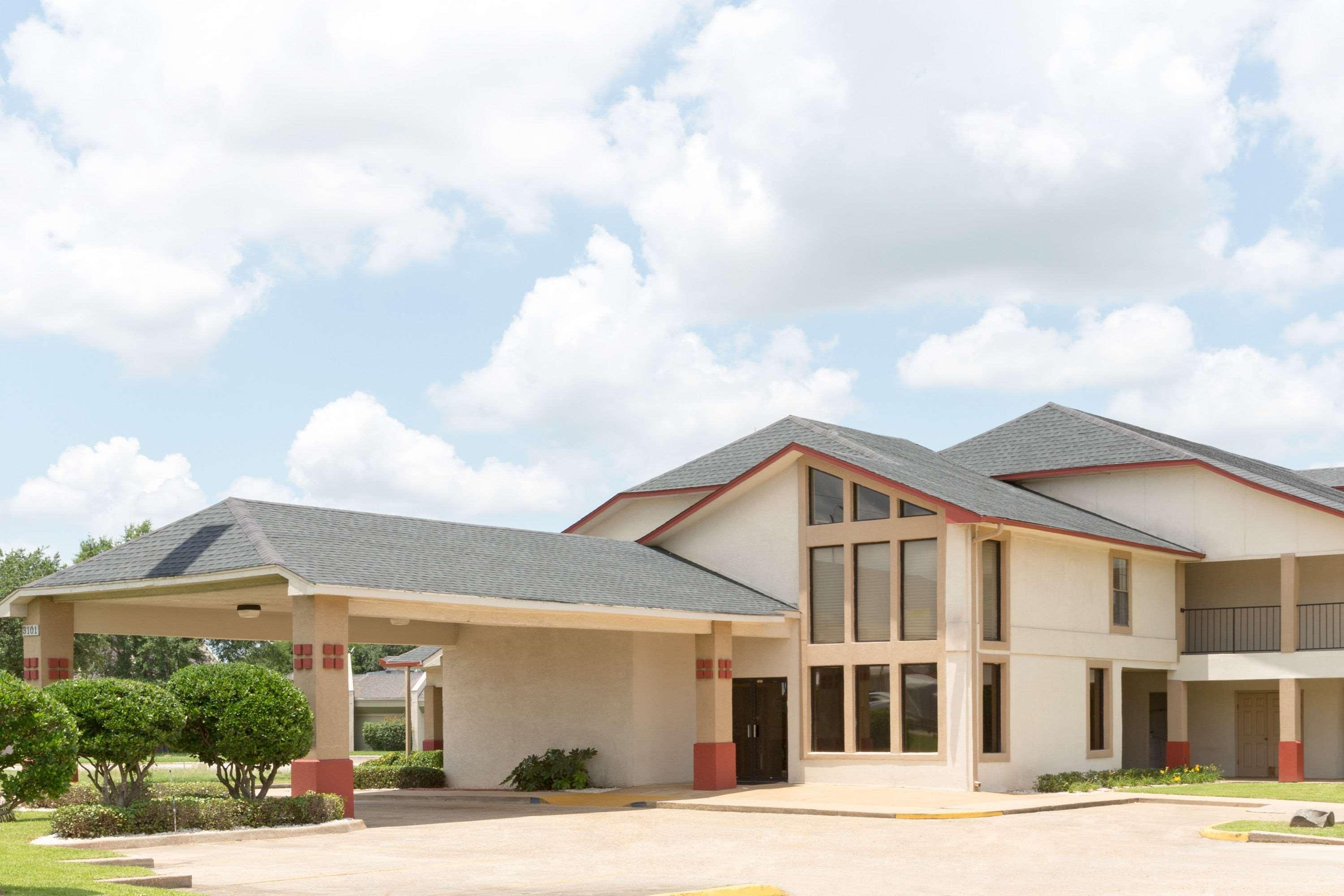 Super 8 By Wyndham Bossier City/Shreveport Area Exterior photo